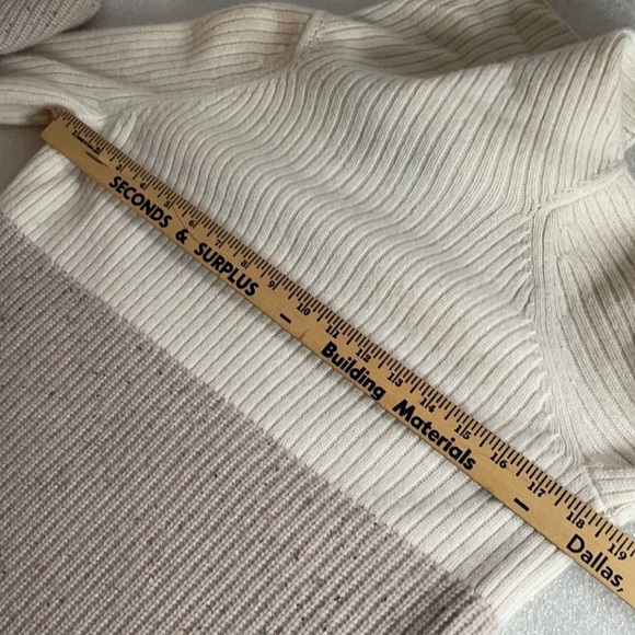 Ann Taylor 100% Cashmere Colorblock Cowl Neck Sweater Cream Taupe XS - Picture 11 of 13